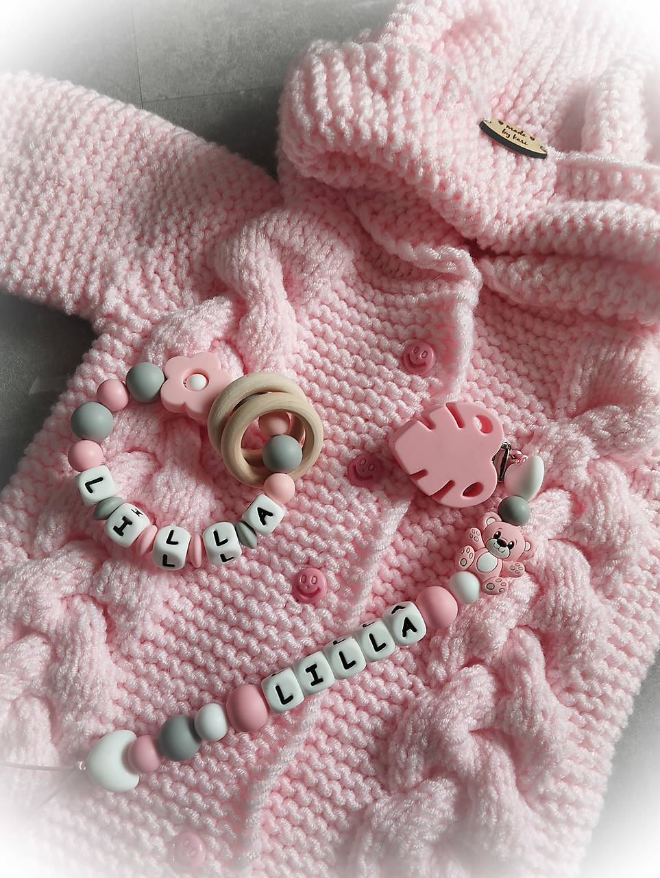 Silikónová retiazka na cumlík s menom