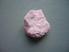 Minerály - Surový kámen - thulit 24 mm, č.3f - 16356715_