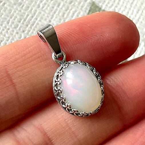 Natural Welo Opal Pendant AG925 / Strieborný prívesok s prírodným opálom E014