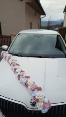 Iné doplnky - Kvetinová šerpa na svadobné auto (Biela, krémová, staroružová) - 16359703_