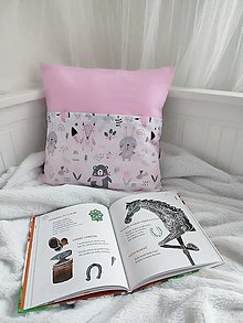 Úžitkový textil - Vankúš na čítanie alebo plyšové hračky  (zvieratká s ružovou) - 16358543_