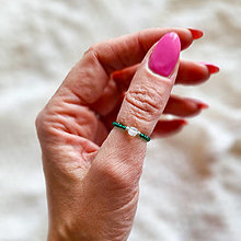 Prstene - Prsteň*mesačný kameň*smaragd*brusený*Ag - 16363554_