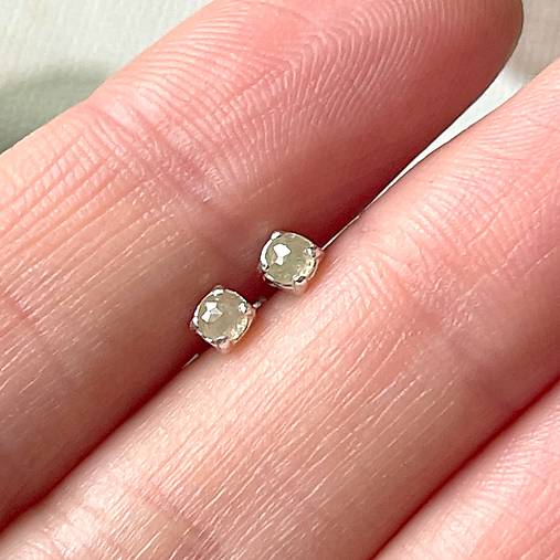 Ivory Diamonds Ag925 Stud Earrings / Náušnice s diamantmi E018