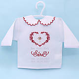 Detské oblečenie - Bordová košieľka na krst s ornamentovým srdiečkom a krížikom - 16368185_