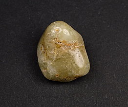 Minerály - Granát zelený e644 - 16372817_