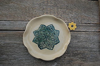 Nádoby - Keramický tanierik čipkovaný (Zelená) - 16374649_