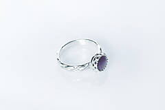 Prstene - prsteň vrkoč so zafírom v.50 / Ag 925 - 16379947_