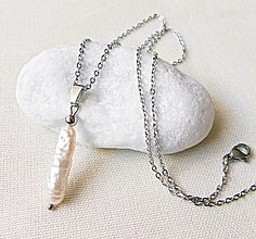 Náhrdelníky - Náhrdelník s pravou perlou typu "biwa" - 16377745_