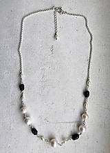 Náhrdelníky - Strieborný perlový náhrdelník - Rosa III. - 16379338_