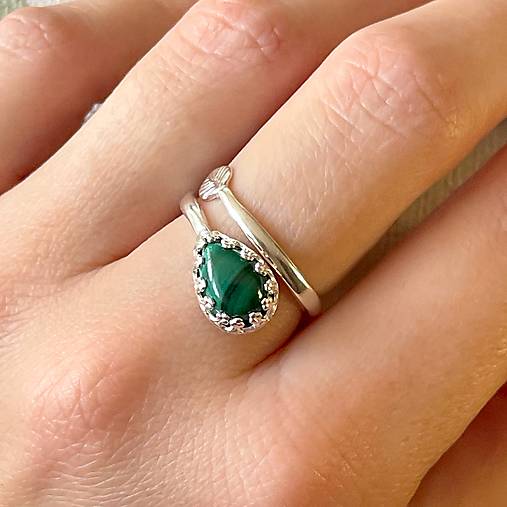 Teardrop Malachite AG925 Ring / Strieborný prsteň v tvare slzy s malachitom E020