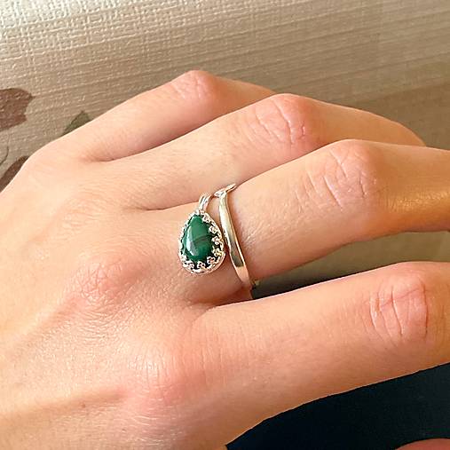 Teardrop Malachite AG925 Ring / Strieborný prsteň v tvare slzy s malachitom E020