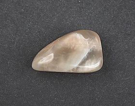 Minerály - Mesačný kameň g812 - 16383123_