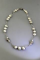 perly náhrdelník