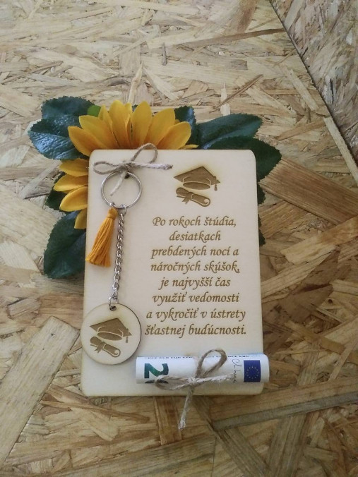 Papiernictvo - Pohľadnica gratulácia k promócii ☺☺ (kľúčenka strapec oranžový) - 16384857_