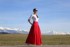 Sukne - Dlhá červená sukňa s vyšívanými kvetmi - 16386114_