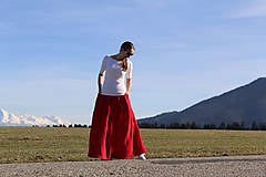 Sukne - Dlhá červená sukňa s vyšívanými kvetmi - 16386116_