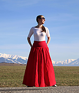 Sukne - Dlhá červená sukňa s vyšívanými kvetmi - 16386118_