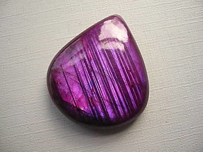 Minerály - Kabošon - labradorit fialový 33 mm, č.32f - 16388976_