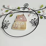 Dekorácie - rozkvitnutý jarný domček s motýlikmi - 16391545_
