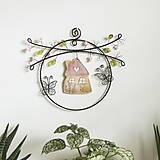 Dekorácie - rozkvitnutý jarný domček s motýlikmi - 16391550_