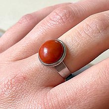 Prstene - Elegant Gemstone Stainless Steel Ring / Prsteň s minerálom z nerezovej ocele E022 (červený jaspis) - 16390336_