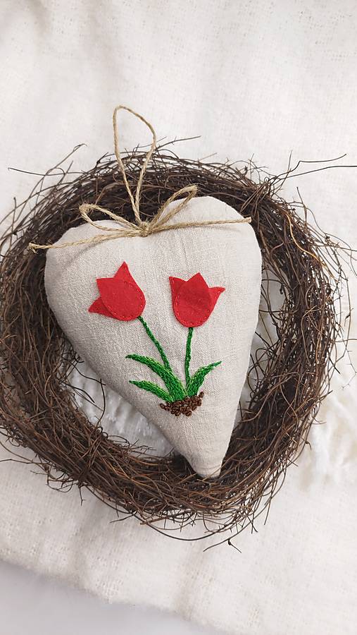 Dekorácie - Jarné srdiečko (tulipány) - 16391001_