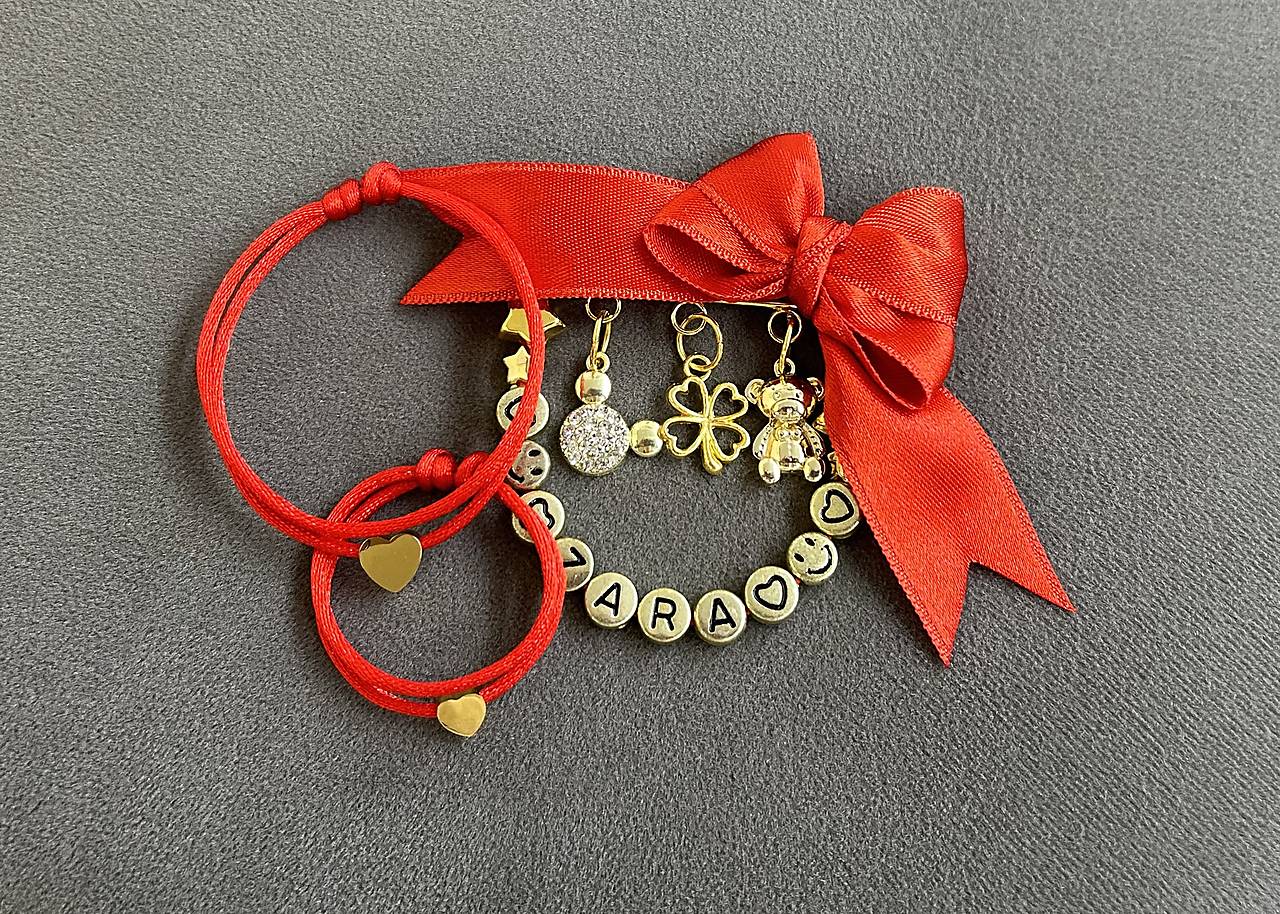 Set proti urieknutiu  - mašlička na kočík/vajíčko + 2x náramok so srdiečkom z chirurgickej ocele