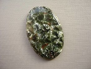 Minerály - Kabošon - serafinit 39 mm, č.11f - 16390533_
