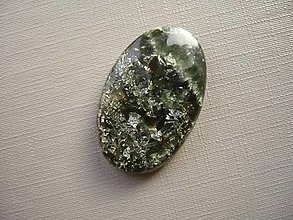 Minerály - Kabošon - serafinit 30 mm, č.25f - 16390624_