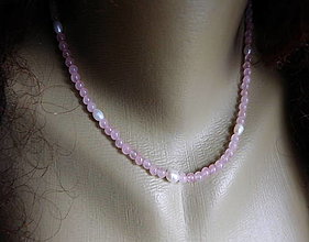 Náhrdelníky - Náhrdelník - růženín, říční perly - 16395293_