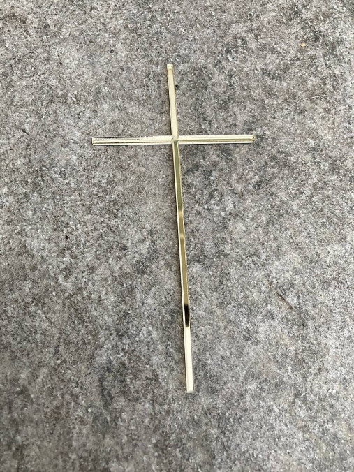 Dekorácie - Krstové zápichy - Krížik tenký (7 cm - Zlatá) - 16394368_