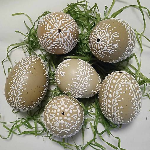 Dekorácie - Kraslice maľované horúcim voskom-prírodné - 16393318_