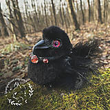 Hračky - Roztomilá malá čierna vrana, Fantasy stvorenie vták, interiérová umelecká bábika OOAK - 16397299_