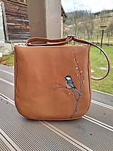 Kabelky - EMA kožená kabelka s maľbou vtáčika - 16398414_