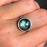 Prstene - Elegant Labradorite Stainless Steel Ring / Elegantný prsteň s labradoritom z chirurgickej ocele E023 - 16400773_
