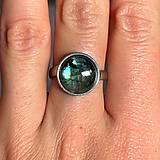 Prstene - Elegant Labradorite Stainless Steel Ring / Elegantný prsteň s labradoritom z chirurgickej ocele E023 - 16400775_