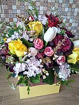 Dekorácie - bohatý kvetinový box - 16401141_