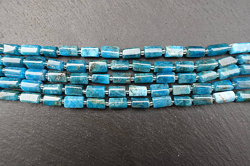 Minerály - Rýchly výber nepravidelných hranolov I 7-14 x 6-8 (Apatit) - 16402301_