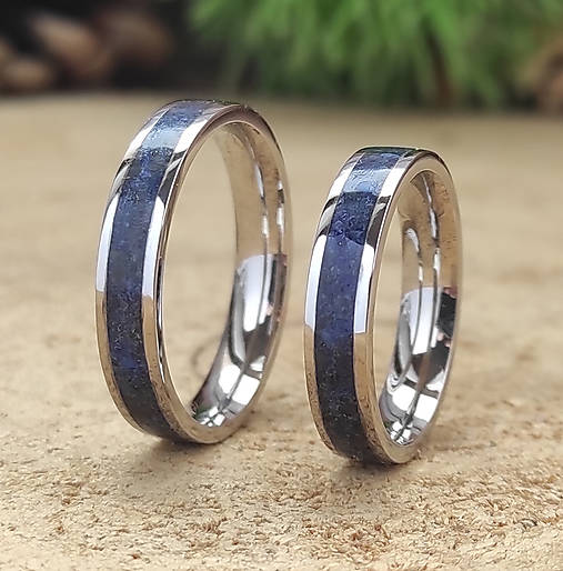 Snubné oceľové prstene s lapis lazuli