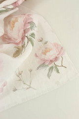 Šatky - Dámska exkluzívna šatka zo 100% ľanu s romantickými kvetmi "Linen peony" - 16413982_