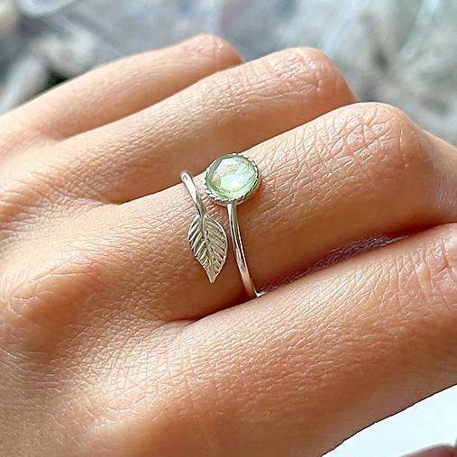 Leaf Natural Green Kyanite Ring Ag925 / Strieborný prsteň so zeleným kyanitom