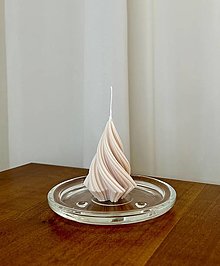 Sviečky - Dekoračná sviečka - točený kužeľ zo sójového vosku - 16415092_