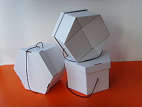Iný materiál - 3 Krabice pre malé klobúky a fascinátory - 16415906_