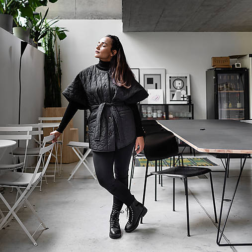 Vesty - Prešívaná vesta - 16417261_