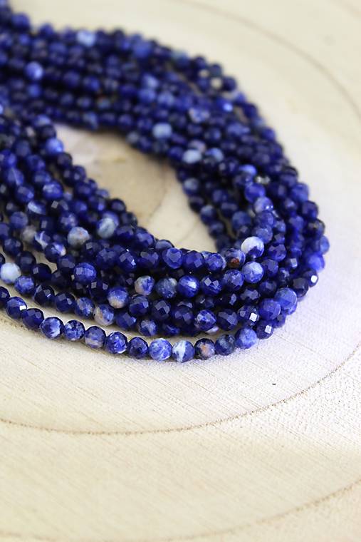 Minerály - sodalit brúsený 4mm korálky - polšnúra - 16420815_