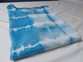 Topy, tričká, tielka - Batikované dámske tričko modro-biele svetlé - 16419491_