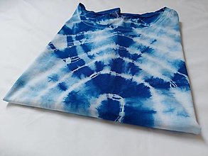 Topy, tričká, tielka - Batikované dámske tričko modro-biele - 16420069_