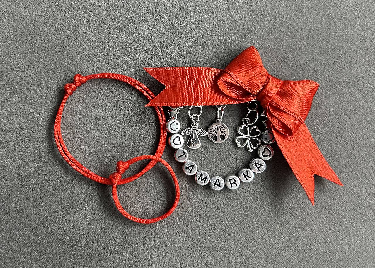 Set proti urieknutiu mama + dieťa, mašlička na kočík/vajíčko s menom + 1x dámsky náramok a 1x detský náramok