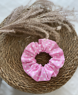 Ozdoby do vlasov - Scrunchie Pink srdiečka ♡ Jar - 16418190_