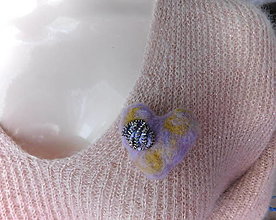 Brošne - plstená brošňa levanduľová s ozdobou zips - 16421773_
